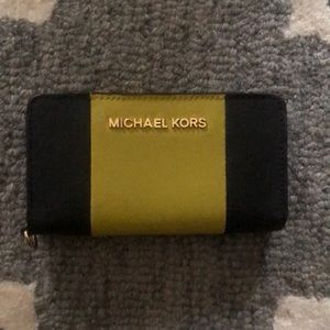 Michael Kors wallet